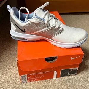 NIB Nike womens Air Bella trainer